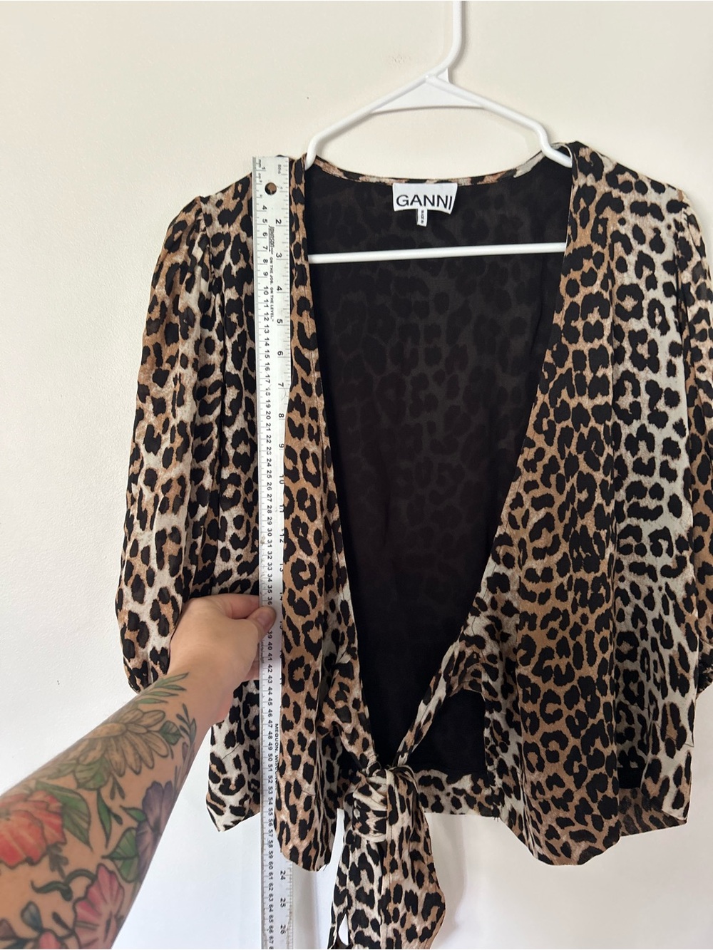 GANNI Blakely Leopard Silk-blend Cropped Top Size 36 - Picture 2 of 10